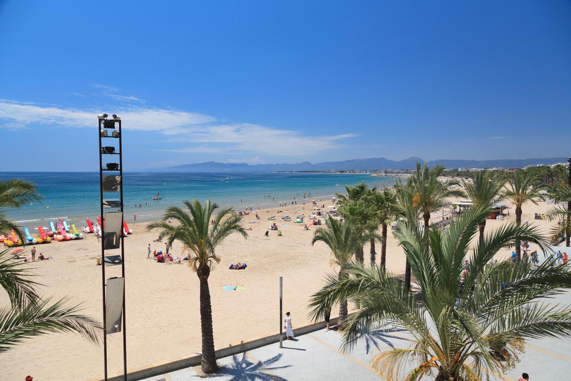 Uhc Santillana Family Complex Salou Exteriör bild